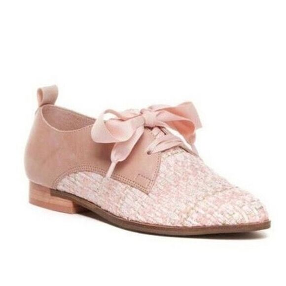 NWOB Kelsi Dagger Blush Pink Tweed & Leather Lace Up Pointed Toe Oxfords 10 - Picture 1 of 10